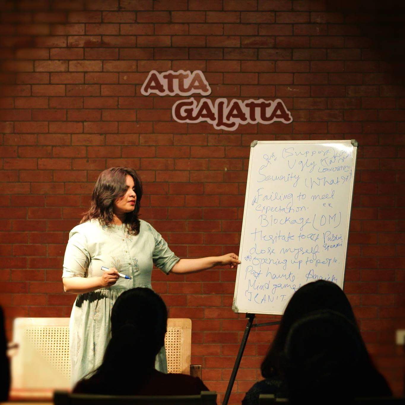 [PHOTO 5 — MOMENT] workshop